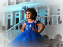 Load image into Gallery viewer, Wine Aurora Fascinator