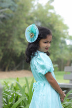 Load image into Gallery viewer, Sofia Fascinator mehendi green