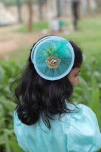 Load image into Gallery viewer, Sofia Fascinator mehendi green