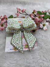 Load image into Gallery viewer, Celeste Pearl Bow Light Pista Green