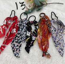 Load image into Gallery viewer, scarf scrunchie set 1
