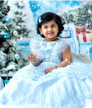 Load image into Gallery viewer, Princess crown clip white