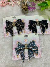 Load image into Gallery viewer, Black & Silver Crystal