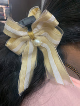 Load image into Gallery viewer, Ribbon Clutches