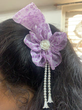 Load image into Gallery viewer, Floral & Pearl Closed Banana Clutches
