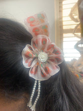 Load image into Gallery viewer, Floral & Pearl Closed Banana Clutches