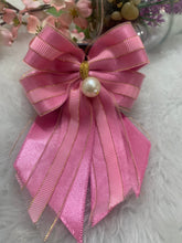 Load image into Gallery viewer, Ribbon Clutches