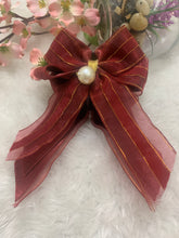 Load image into Gallery viewer, Ribbon Clutches