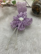 Load image into Gallery viewer, Floral & Pearl Closed Banana Clutches