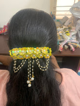 Load image into Gallery viewer, Yellow Floral Shivagami