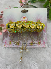 Load image into Gallery viewer, Yellow Floral Shivagami