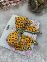 Load image into Gallery viewer, Yellow Daisy