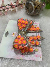 Load image into Gallery viewer, Peach Daisy