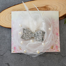 Load image into Gallery viewer, Belle Fascinator White