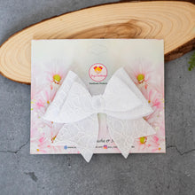 Load image into Gallery viewer, Graceful Elegance white