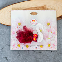 Load image into Gallery viewer, Chic Feather Clip