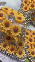 Load and play video in Gallery viewer, Yellow Daisy