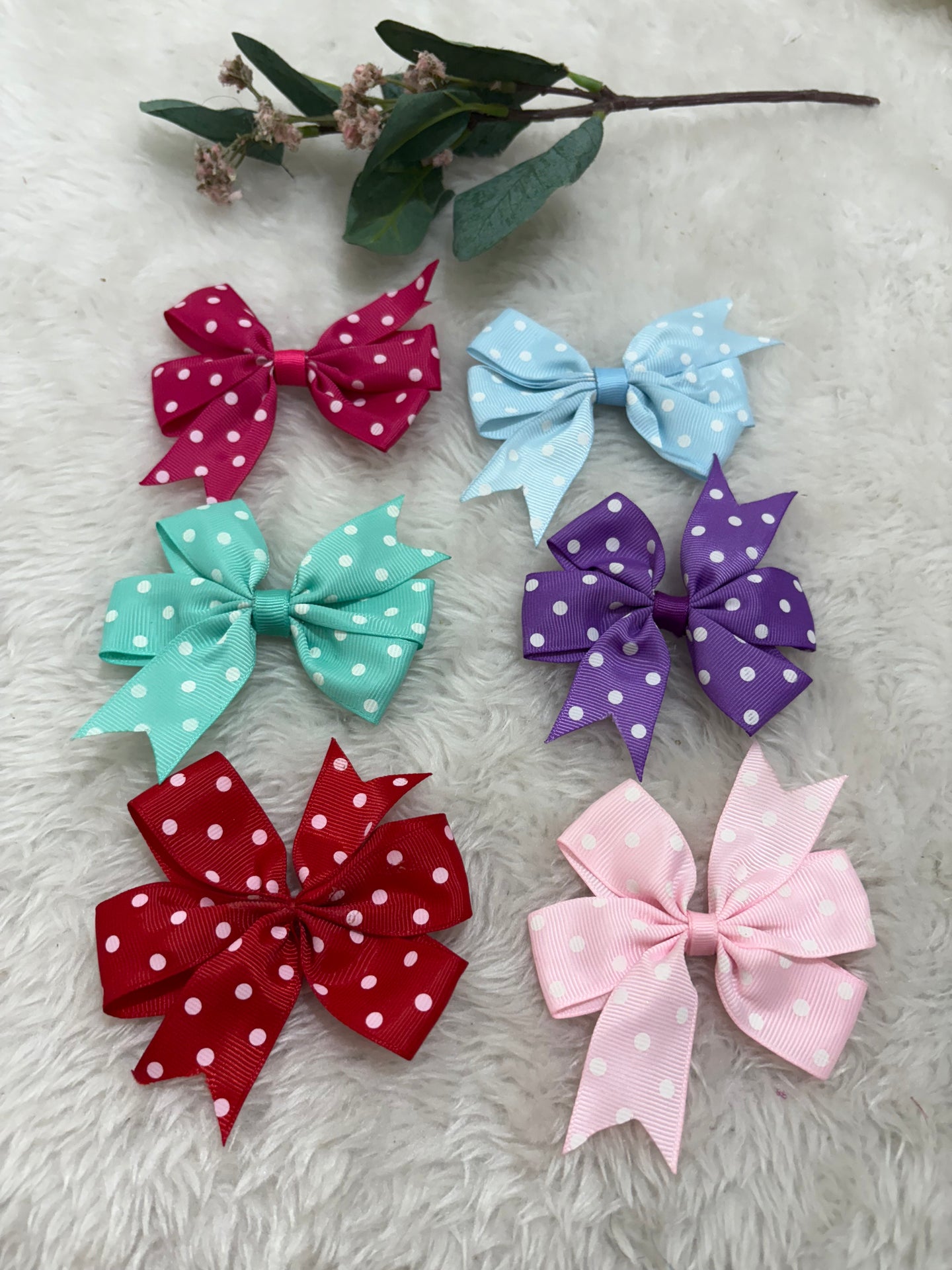 Pinwheel bows polka dotted