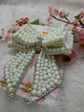 Load image into Gallery viewer, Celeste Pearl Bow Light Pista Green
