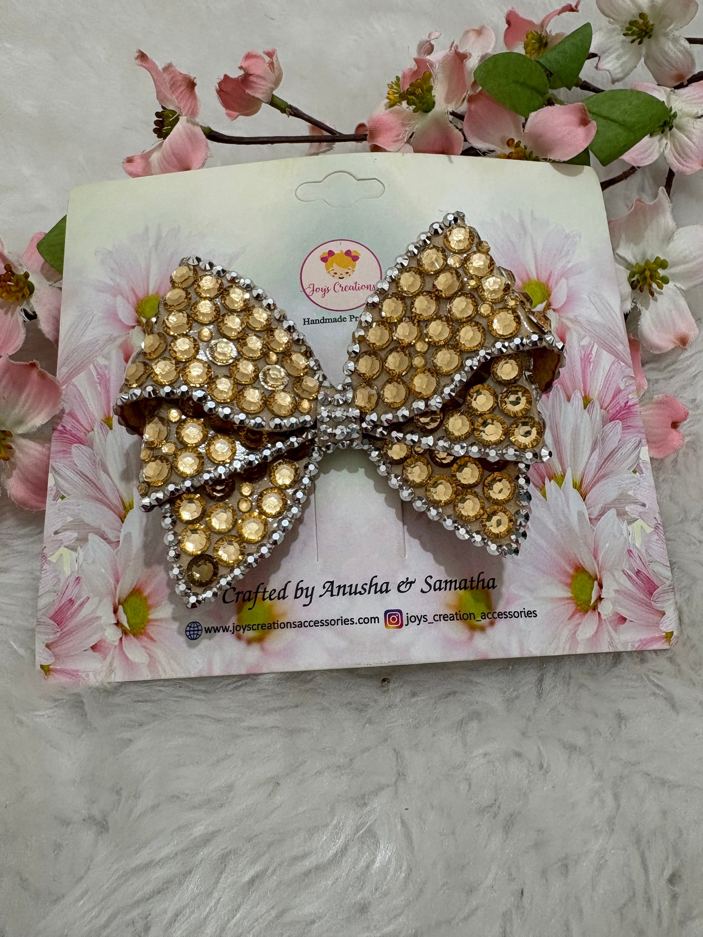 Moonlit Dazzle Bow Glitter gold