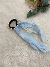Load image into Gallery viewer, PEARL SCRUNCHIES
