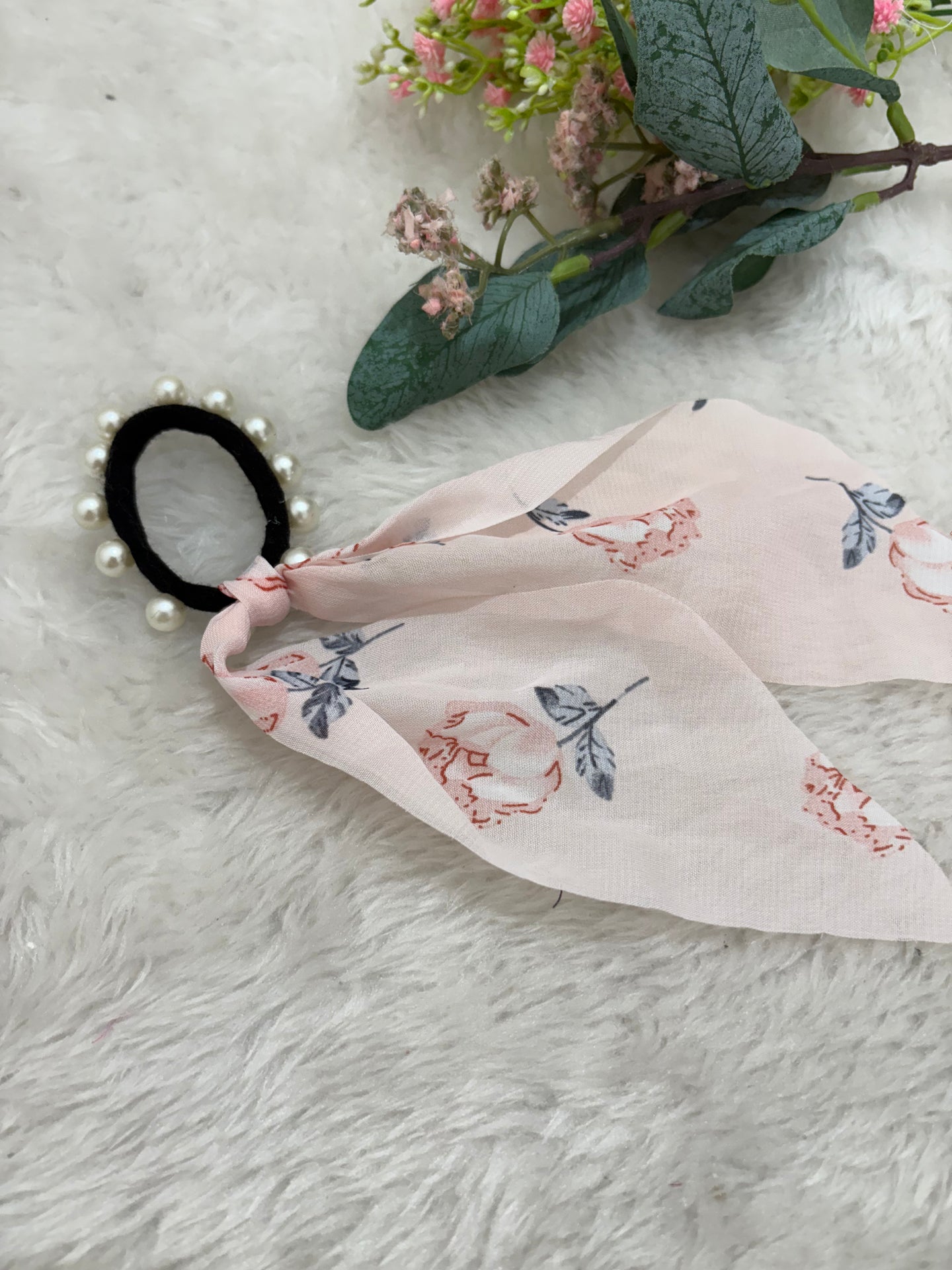 PEARL SCRUNCHIES