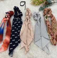 Load image into Gallery viewer, scarf scrunchie set 1
