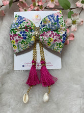 Load image into Gallery viewer, Summer Tassel Name bow
