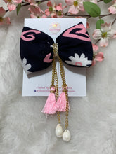 Load image into Gallery viewer, Hearts Tassel Name bow
