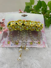 Load image into Gallery viewer, Yellow Floral Shivagami
