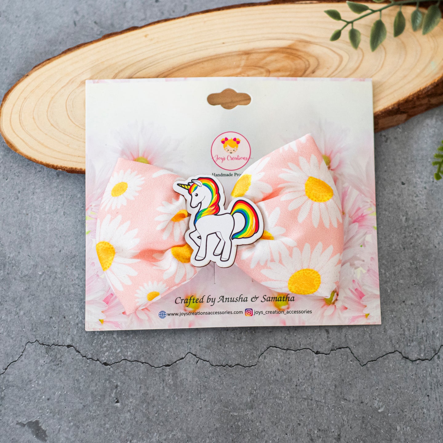 WHIMSICAL BOW CLIP DAISY UNICORN