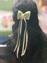 Load image into Gallery viewer, Green Golden Hanging Ribbon
