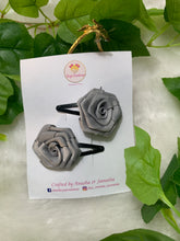 Load image into Gallery viewer, Grey Rosy Tic Tacs
