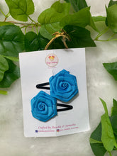 Load image into Gallery viewer, Blue Rosy Tic Tacs
