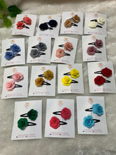 Load image into Gallery viewer, Cream  Leather Flower Tic Tacs
