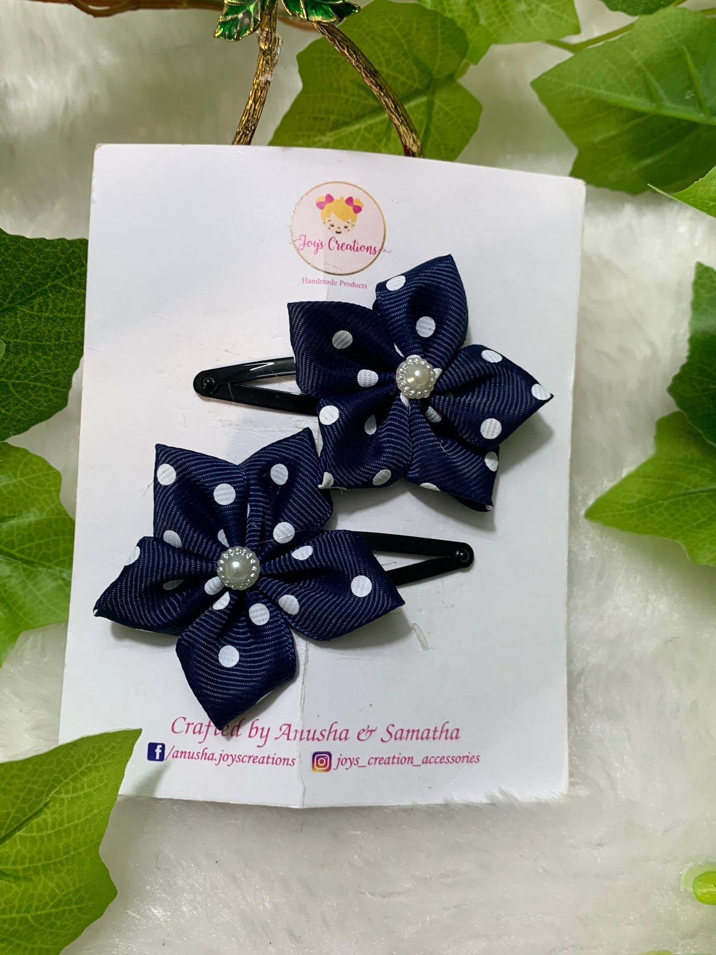 Navy Blue dot 5 Petal Flower Tic Tacs