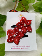 Load image into Gallery viewer, Red dot 5 Petal Flower Tic Tacs
