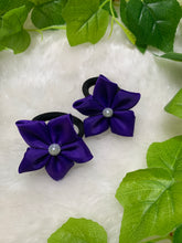 Load image into Gallery viewer, Dark Purple 5 Petal Flower Tic Tacs
