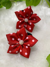 Load image into Gallery viewer, Red dot 5 Petal Flower Tic Tacs
