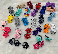 Load image into Gallery viewer, Grey 5 Petal Flower Tic Tacs
