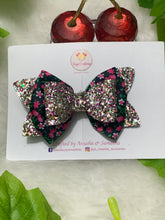 Load image into Gallery viewer, Pink Glitter Ribbon Bow
