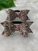 Load image into Gallery viewer, Tinted Pink Glitter Mini Bows
