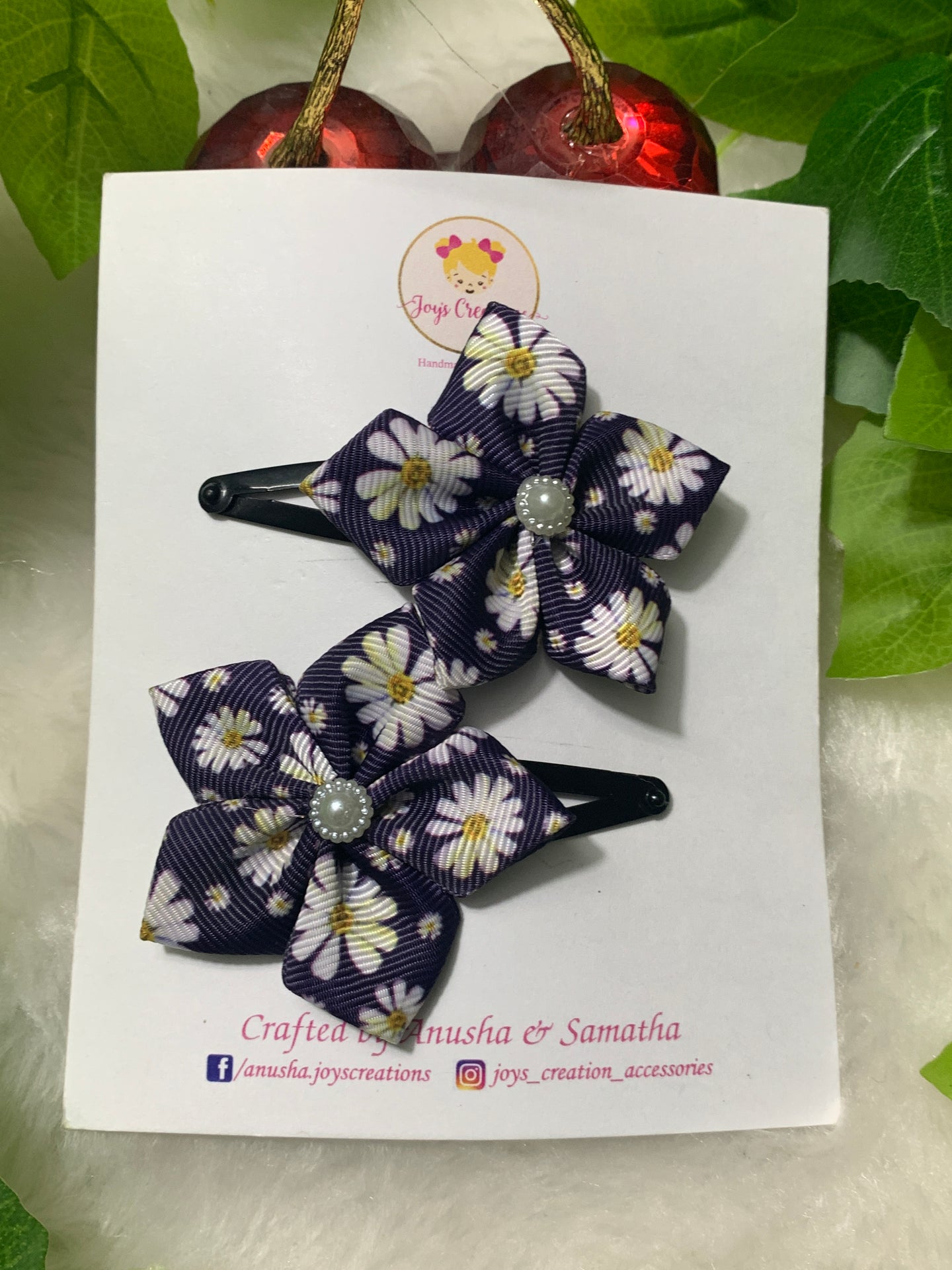 Navy Blue Daisy Printed Tic Tacs