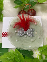 Load image into Gallery viewer, Pista Green Pearl Fascinator
