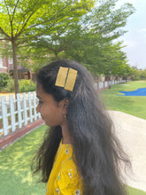 Load image into Gallery viewer, Yellow Snap Clips
