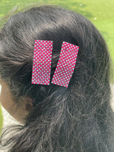 Load image into Gallery viewer, Pink Snap Clips
